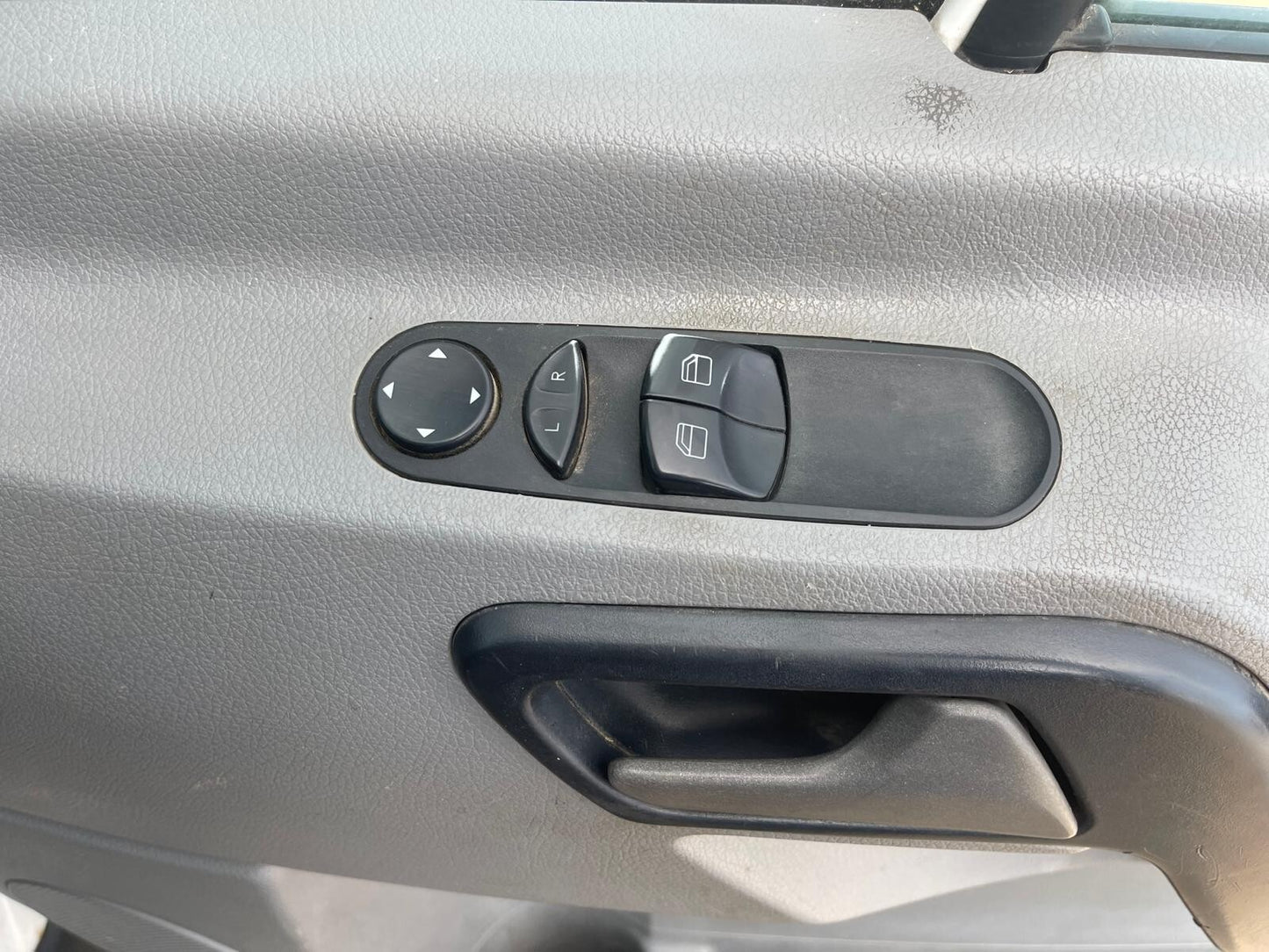 ✅VW CRAFTER CR35 2.0 DIESEL 2015 FRONT RIGHT DOOR BARE WHITE Warranty A275