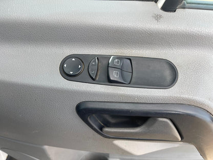 ✅VW CRAFTER CR35 2.0 DIESEL 2015 FRONT RIGHT DOOR BARE WHITE Warranty A275
