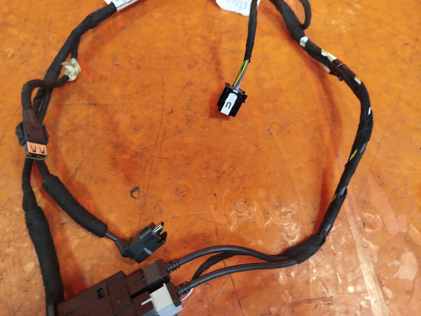 ✅2022 FORD FIESTA MK7 USB POWER PORT SOCKET OUTLET HS7T14F014AE + WARRANTY A210