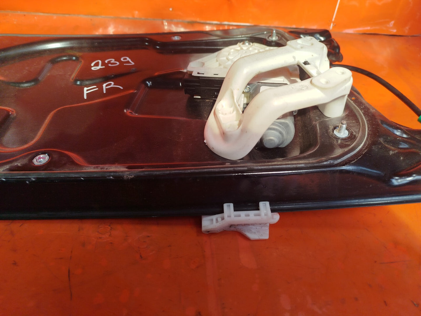 ✅LAND ROVER DISCOVERY 4 L319 3.0 DIESEL 2011 FRONT RIGHT WINDOW REGULATOR A239