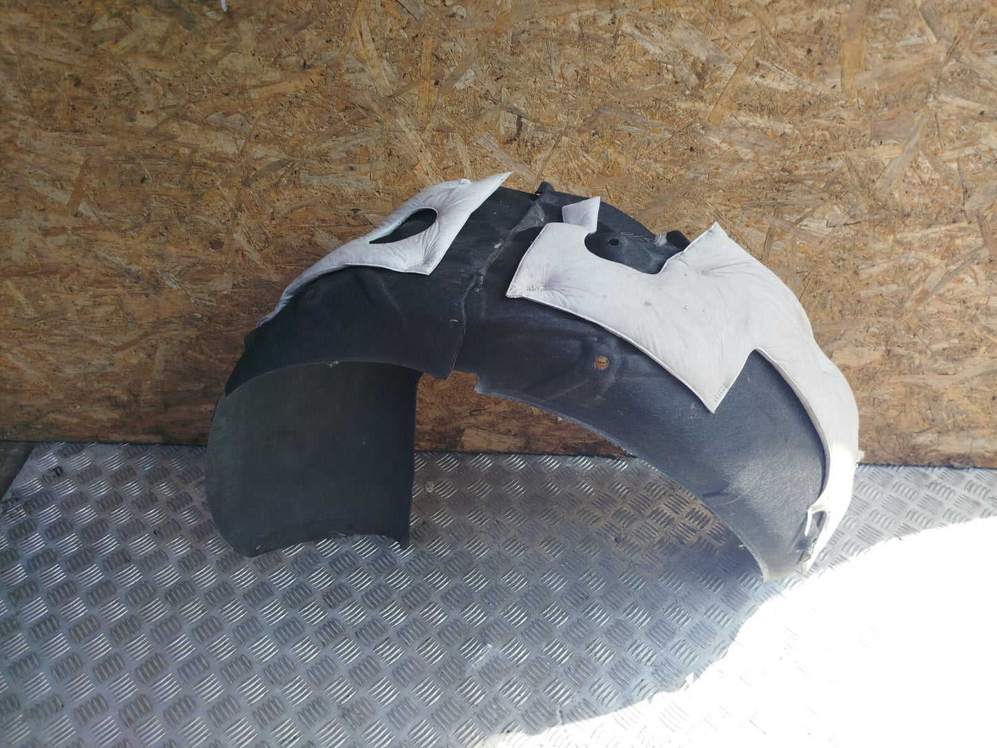 ✅Tesla Model 3 Long 2024 REAR RIGHT WHEEL ARCH LINER Warranty A207