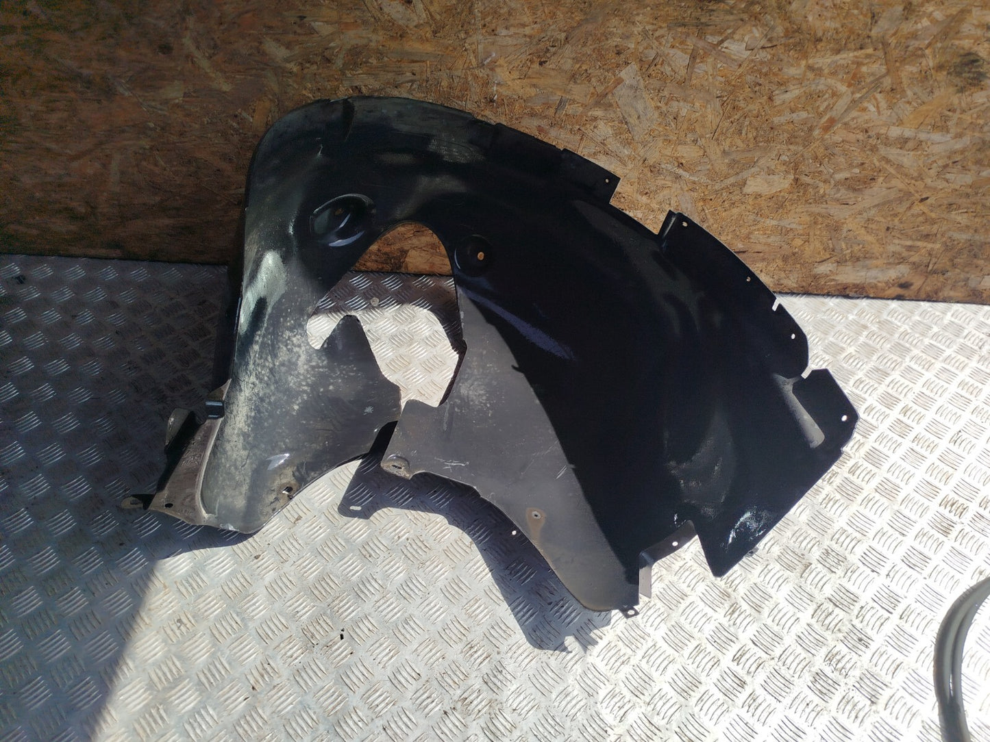 ✅Porsche Cayenne V6 Tiptronic 2010 3.6 Petrol FRONT RIGHT WHEEL ARCH LINER A268