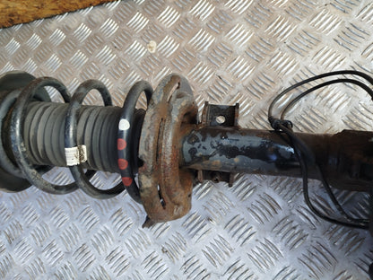 ✅MERCEDES C250 W204 2.1 DIESEL 2011 FRONT RIGHT SUSPENSION LEG HUB A2043202866