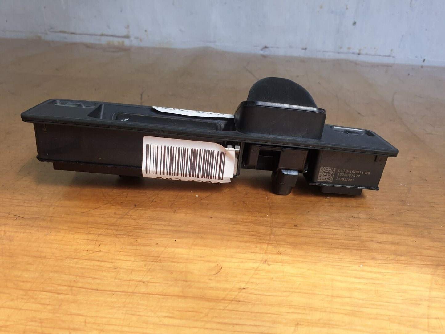 Ford Puma St-Line 1.0 Petrol 2022 Tailgate Handle L1TB-19B514-BB Warranty A202