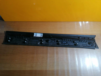 ✅JAGUAR E-PACE 2.0 PETROL 2018 FRONT RIGHT DOOR LOWER TRIM MOULDING J9C321064A