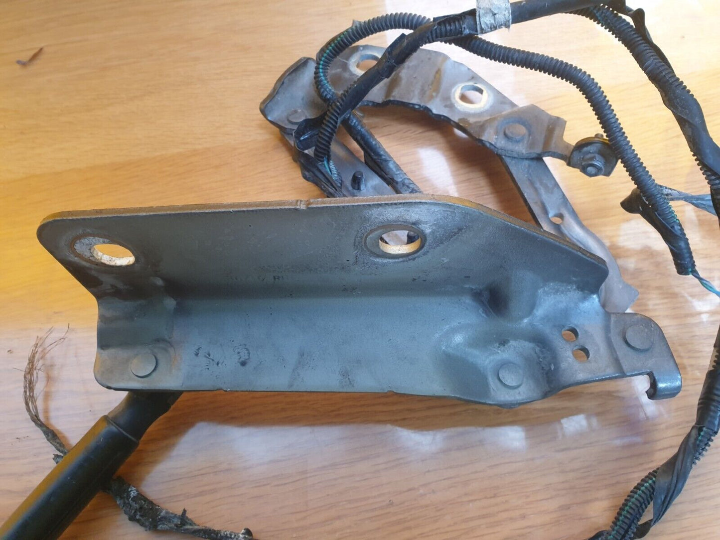 ✅2016 LAND ROVER DISCOVERY SPORT L550 BONNET HINGE & STRUT PAIR FK72-16801-AE