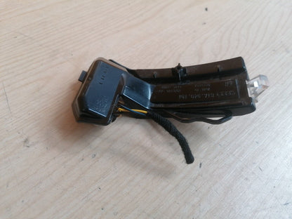 ✅2021 AUDI Q3 F3 1.5TFSI FRONT LEFT DOOR MIRROR TURN INDICATOR LIGHT 81A949101