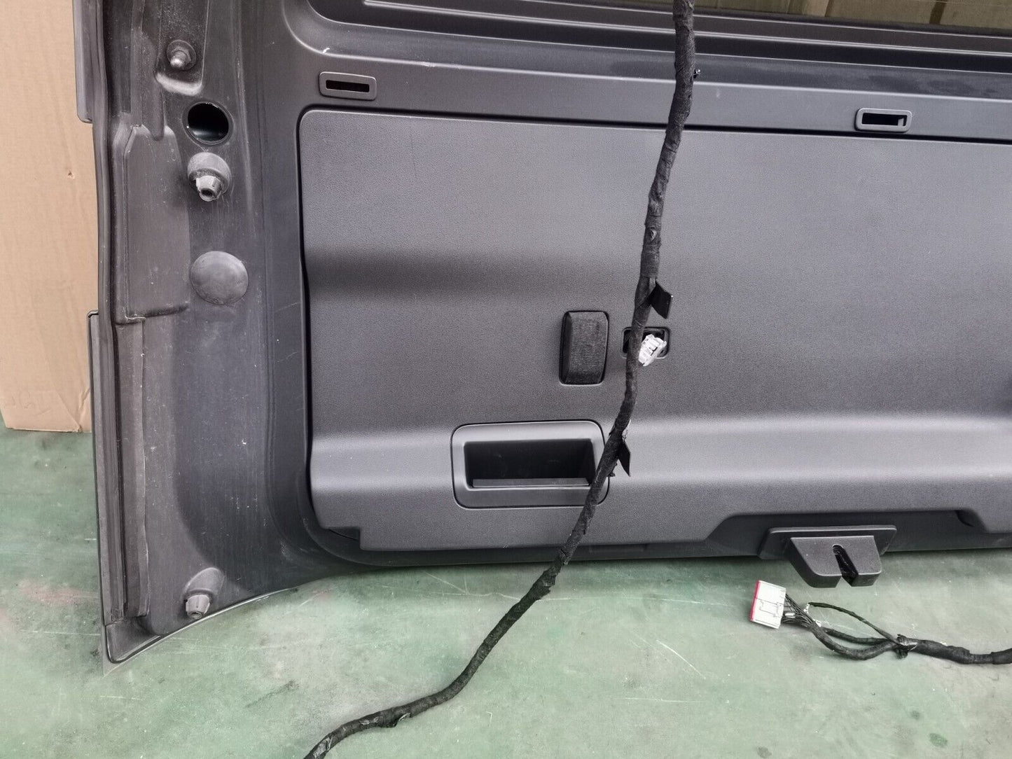 LAND ROVER DISCOVERY 5 L462 2.0 DIESEL 2018 TAILGATE