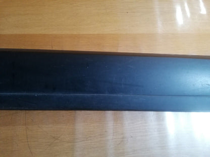 ✅JAGUAR E-PACE 2.0 PETROL 2018 FRONT RIGHT DOOR LOWER TRIM MOULDING J9C321064A