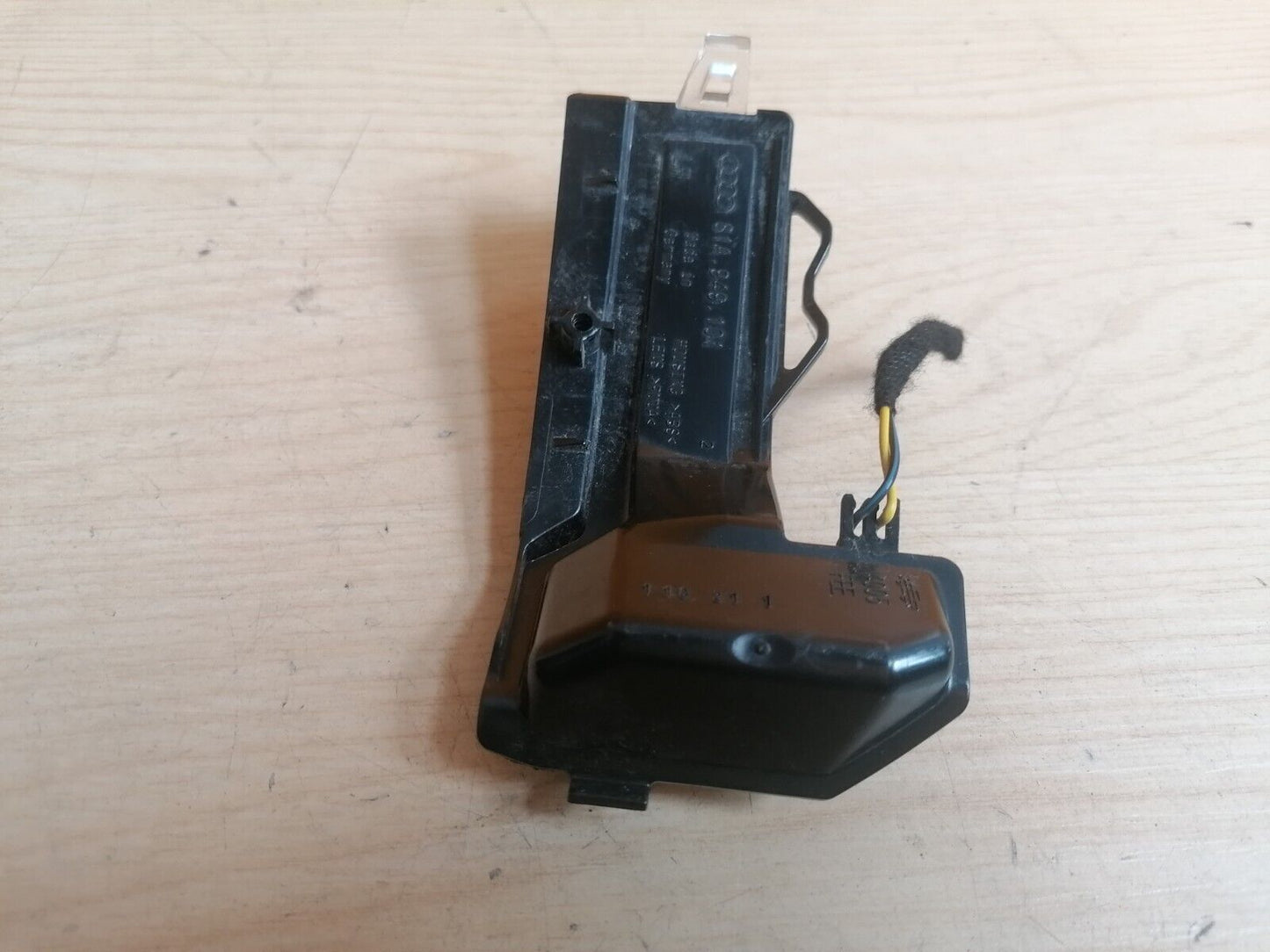 ✅2021 AUDI Q3 F3 1.5TFSI FRONT LEFT DOOR MIRROR TURN INDICATOR LIGHT 81A949101