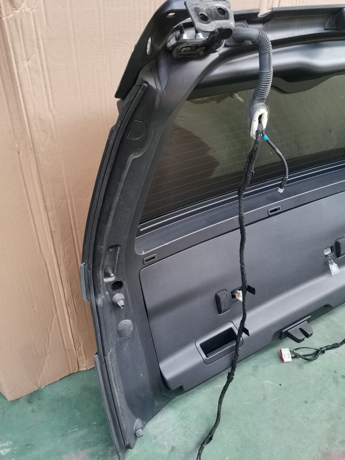 LAND ROVER DISCOVERY 5 L462 2.0 DIESEL 2018 TAILGATE
