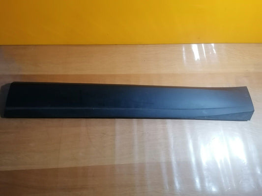 ✅JAGUAR E-PACE 2.0 PETROL 2018 FRONT RIGHT DOOR LOWER TRIM MOULDING J9C321064A