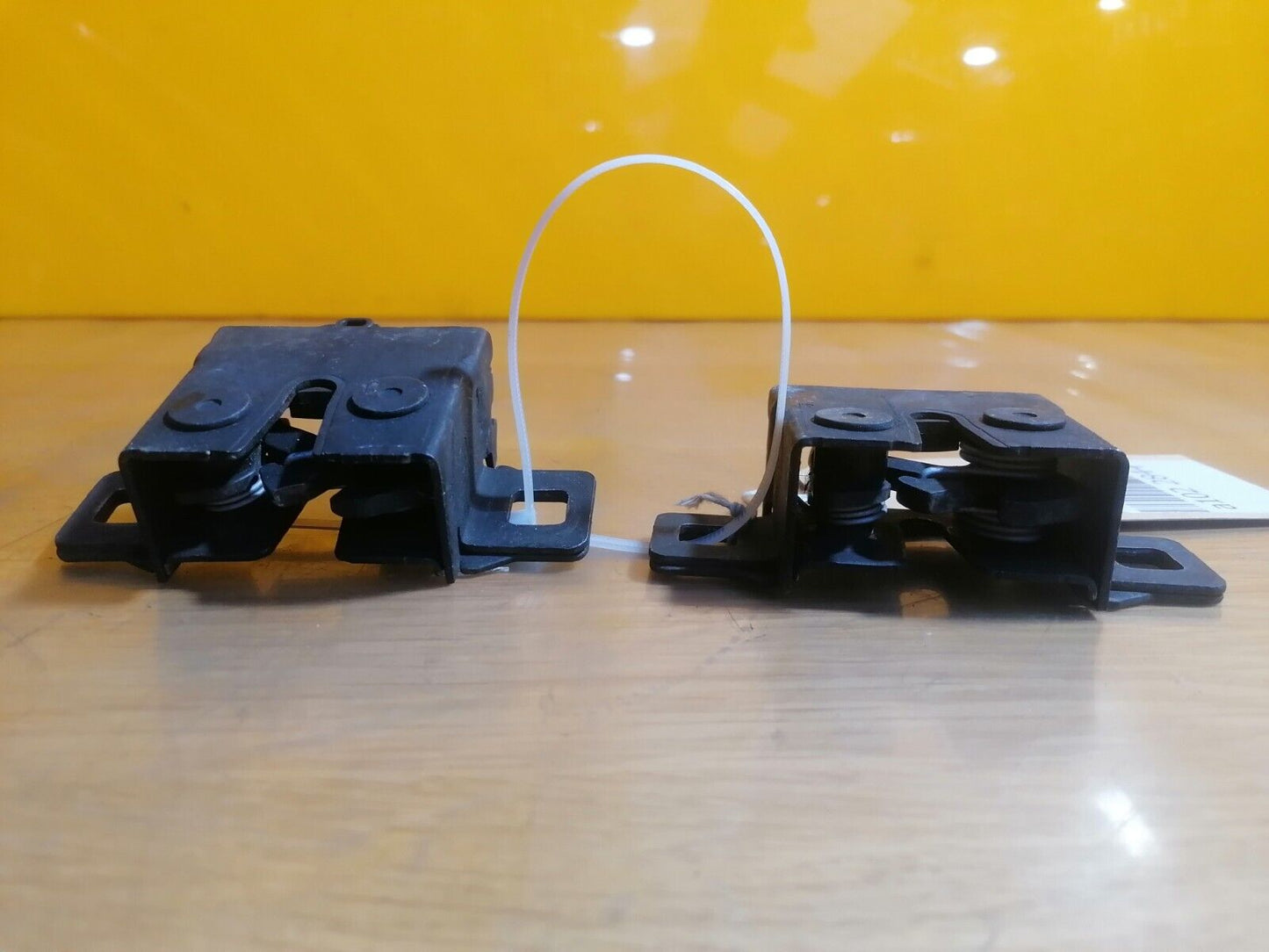 ✅JAGUAR E-PACE 2.0 PETROL 2018 PAIR OF BONNET LOCK CATCH 5H2216700BE Warranty