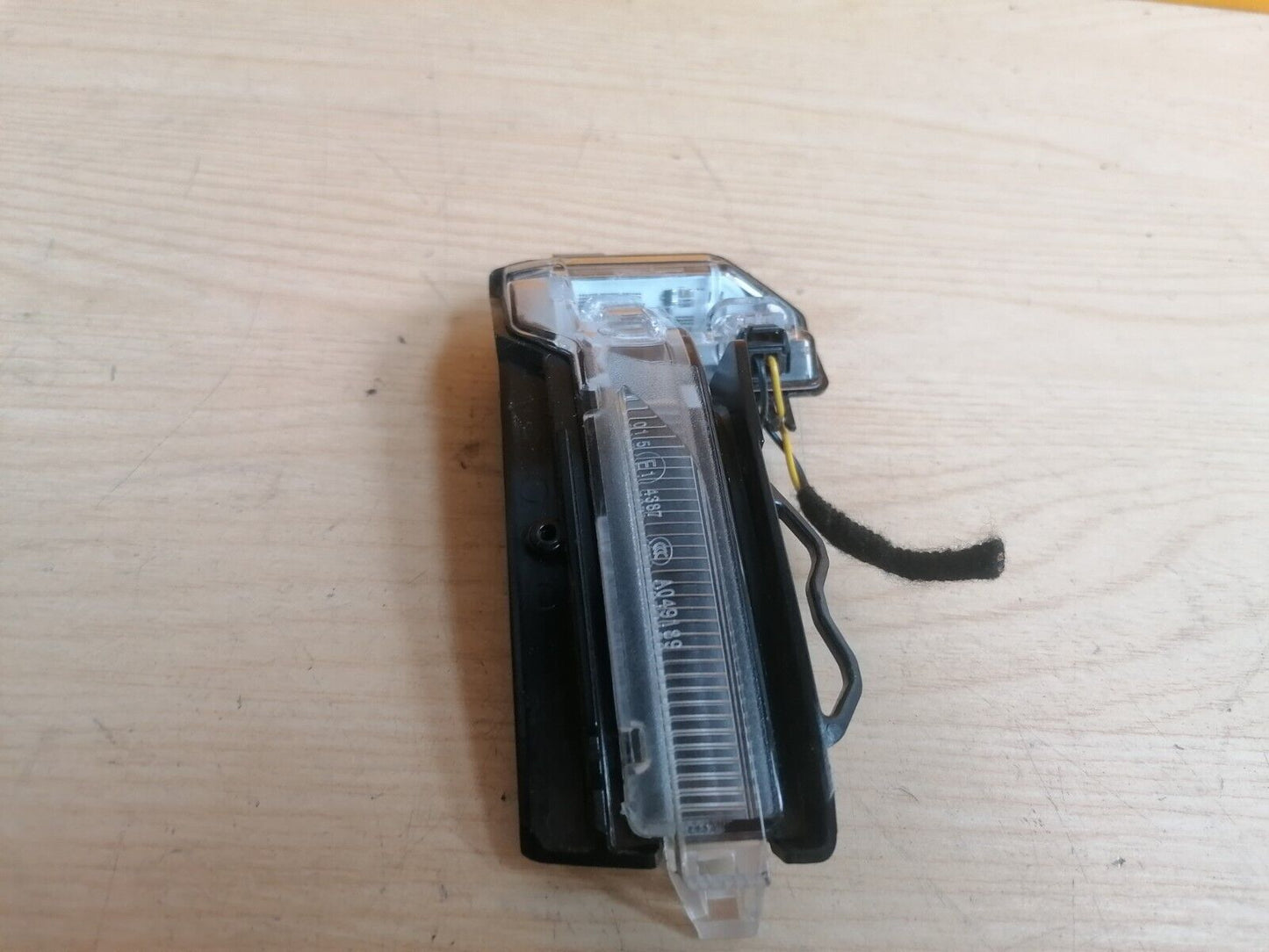 ✅2021 AUDI Q3 F3 1.5TFSI FRONT LEFT DOOR MIRROR TURN INDICATOR LIGHT 81A949101