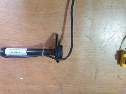 Mercedes A180 W176 2013 6 Speed Manual 1.5 Diesel BONNET ACTUATOR HINGE Warranty
