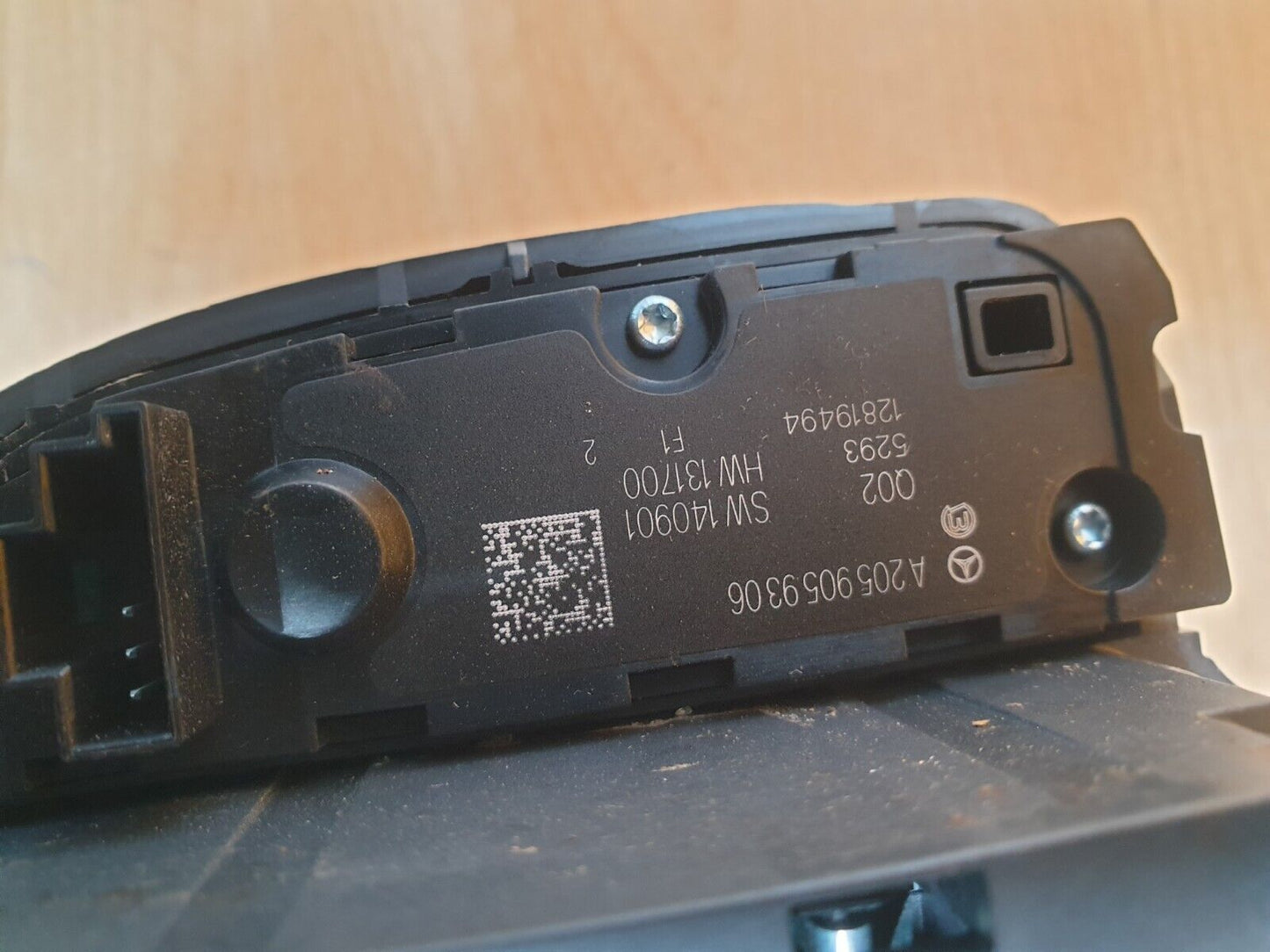 2015 MERCEDES C200 W205 2.0 PETROL NAV TOUCH PAD CONTROLLER A2059005915 A048