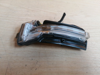 ✅2021 AUDI Q3 F3 1.5TFSI FRONT LEFT DOOR MIRROR TURN INDICATOR LIGHT 81A949101