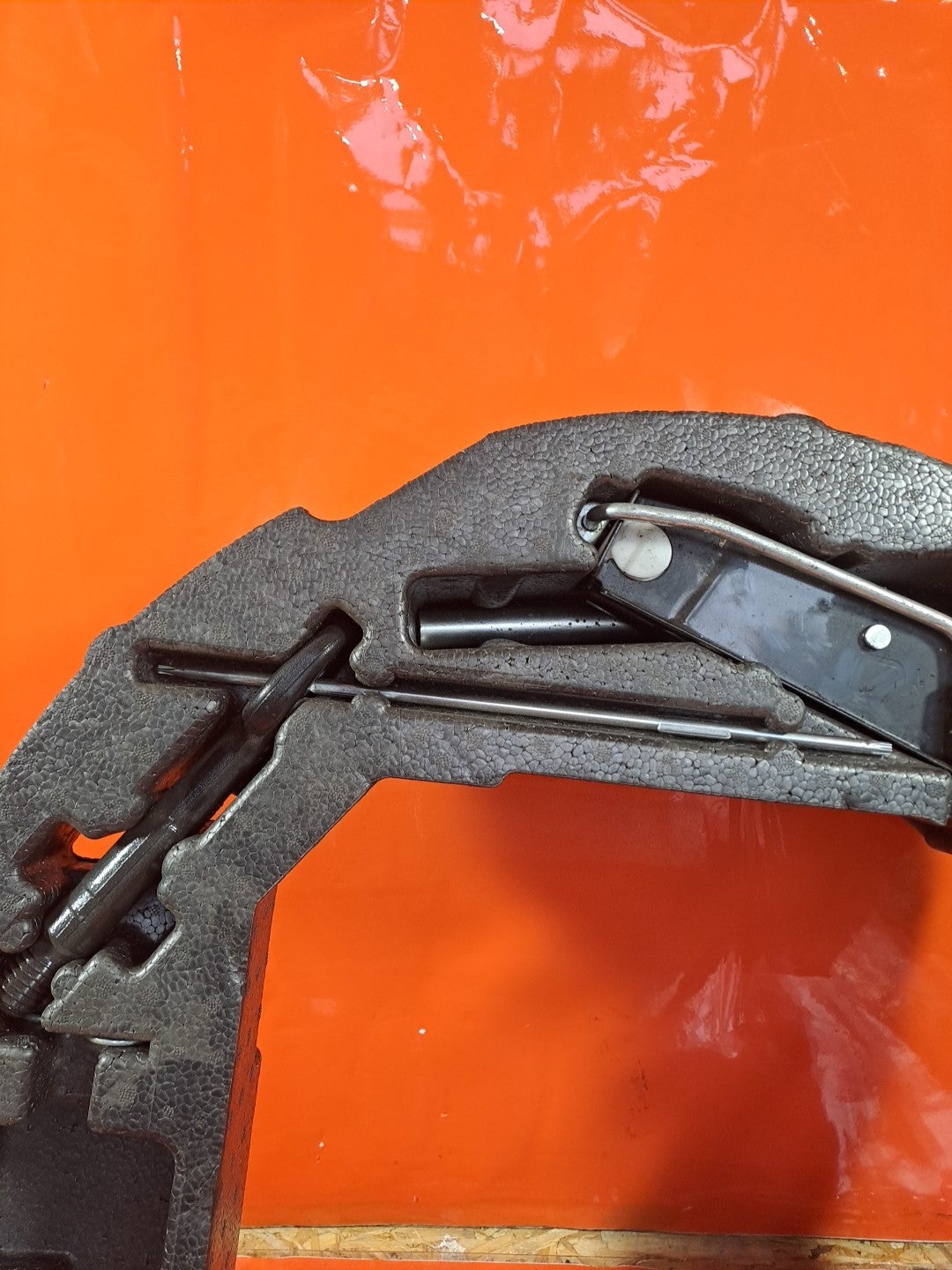 ✅2013 Audi A1 8X Sport Rear Boot Spare Wheel Foam 8X0012109 + Warranty A114 - Image 5