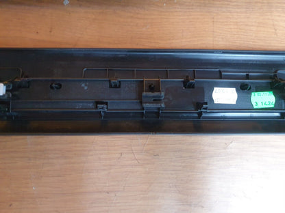 BMW F40 118I 1.5 PETROL 2021 FRONT DOOR SILL TRIM SET 7469183 Warranty A177