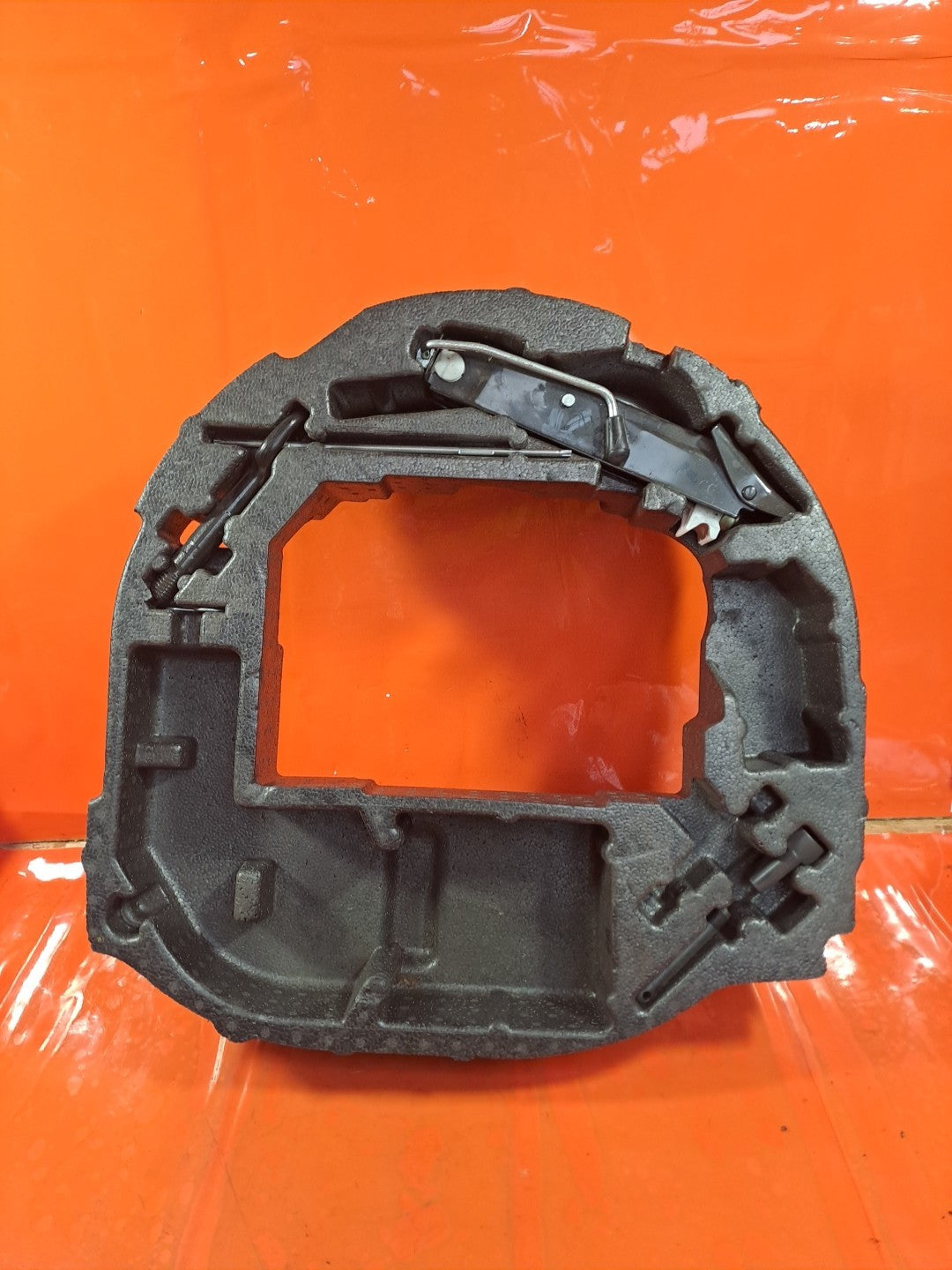 ✅2013 Audi A1 8X Sport Rear Boot Spare Wheel Foam 8X0012109 + Warranty A114 - Image 2